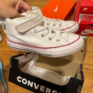 Kids hightop converse sneakers